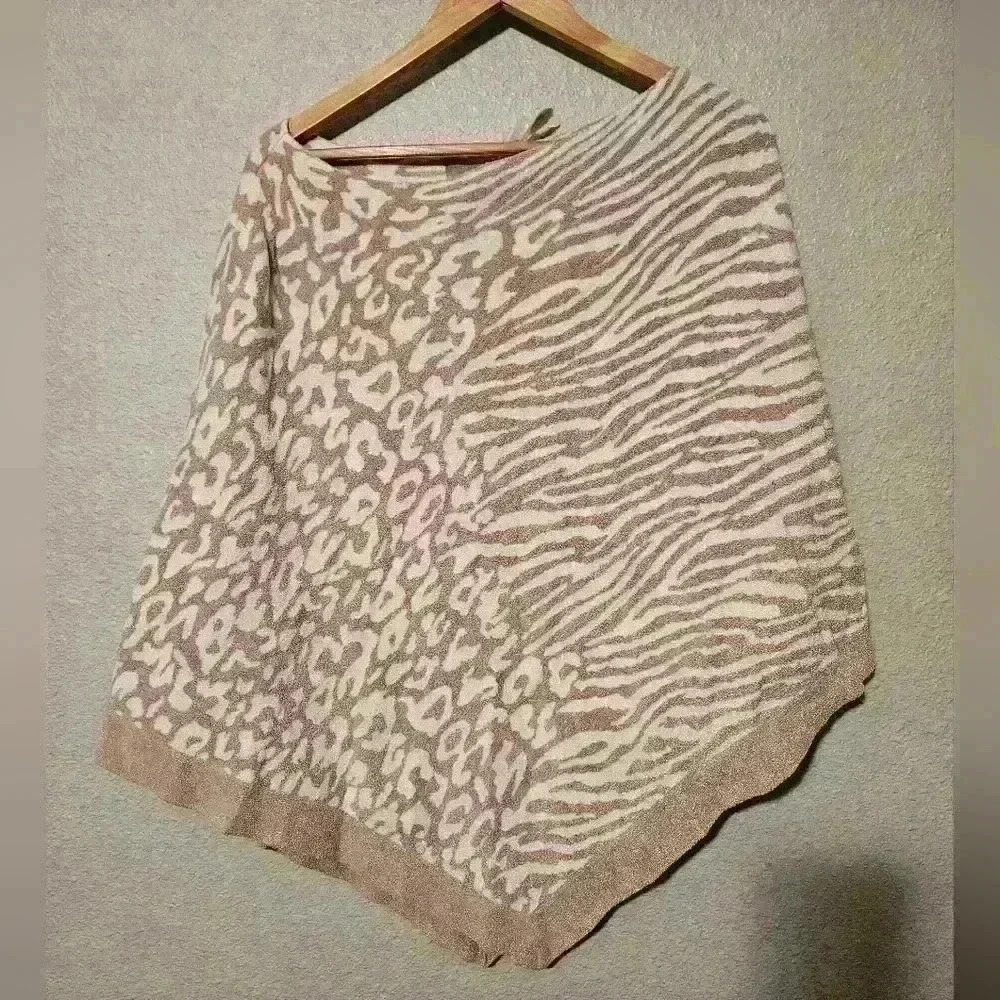 NWT Barefoot Dreams Leopard CozyChic Ultra Lite Poncho